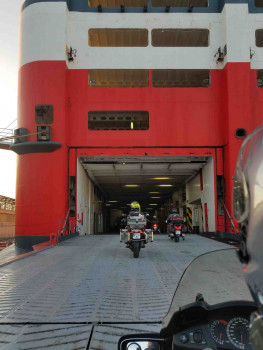 Puerto de Marsella, embarcando rumbo a Túnez